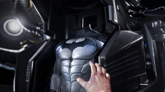 Лучшие игры про Бэтмена — Arkham VR: Рука тянется к костюму Бэтмена