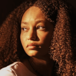 дочь Джоэла Сара